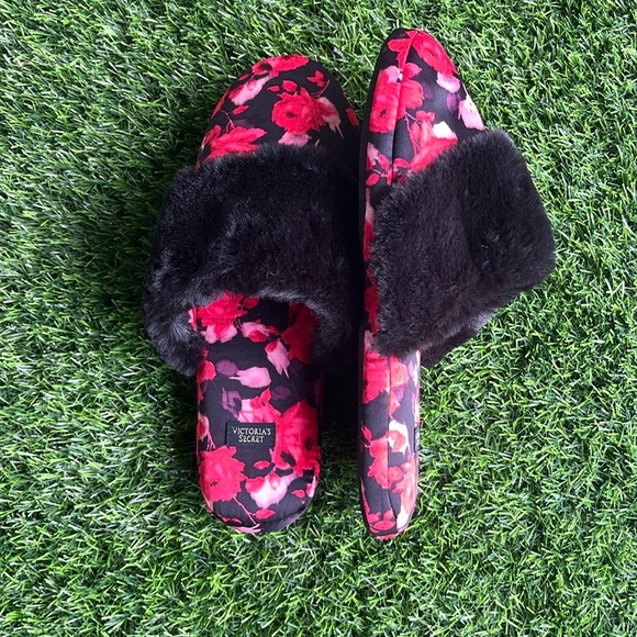VICTORIAS SECRET Signature Satin Floral Slippers size small - Picture 1 of 9